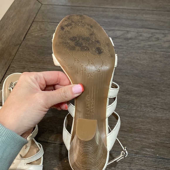 Franco Sarto cream seashell adjustable strap sandal’s | Size 8 1/2 - Picture 6 of 12
